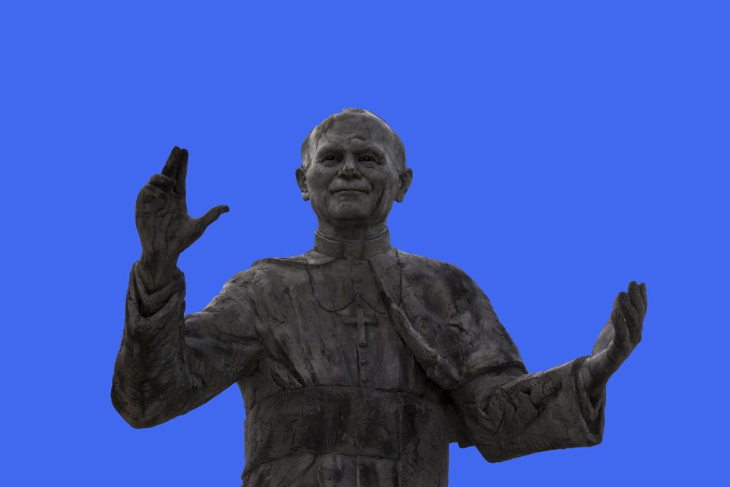 Saint Jean-Paul II statue